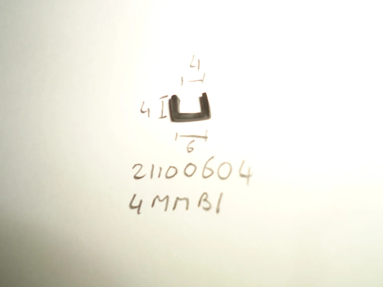 U-profiel 6x4mm 4mm bi - Dsc03464 - 21100604