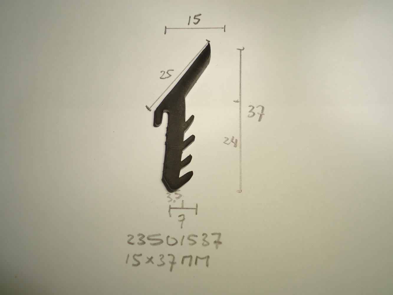Raamrubber 15x37mm - Dsc03635 - 23501537
