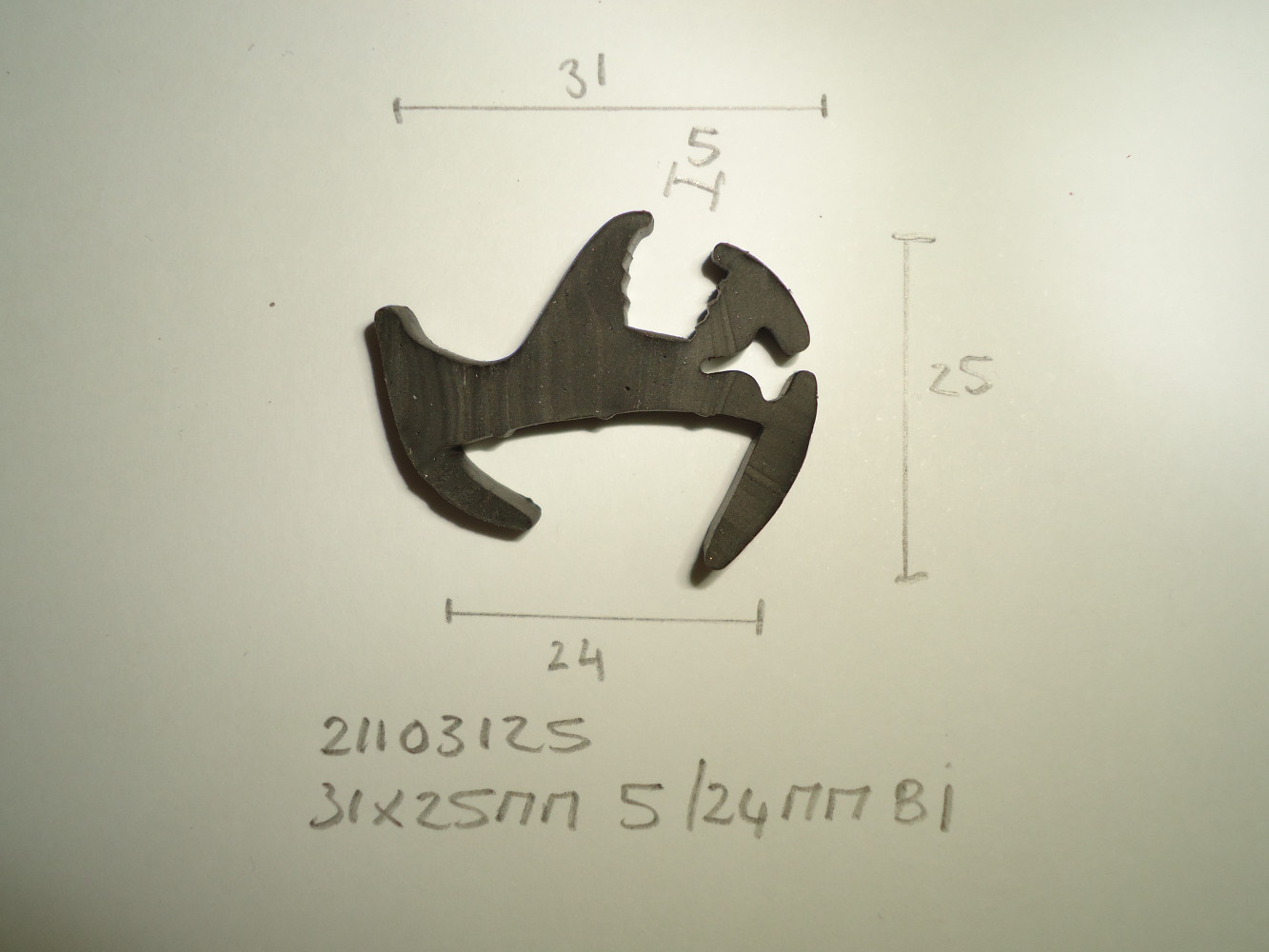 Raamrubber 31x25mm 5/24mm bi - Dsc03712 - 21103125
