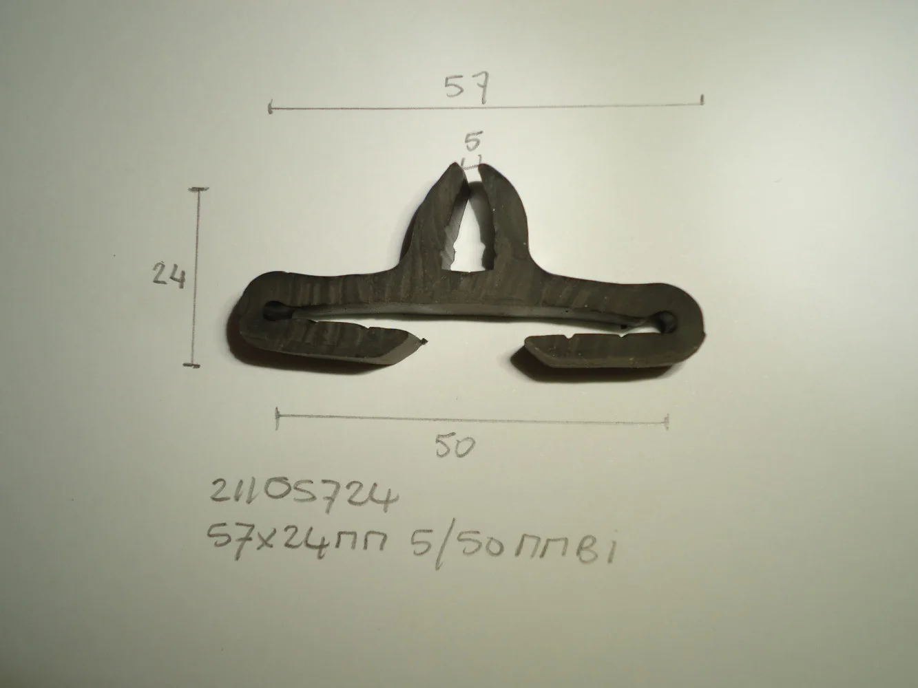 raamrubber 57x24mm 5/50m bi - Dsc03713 - 21105724
