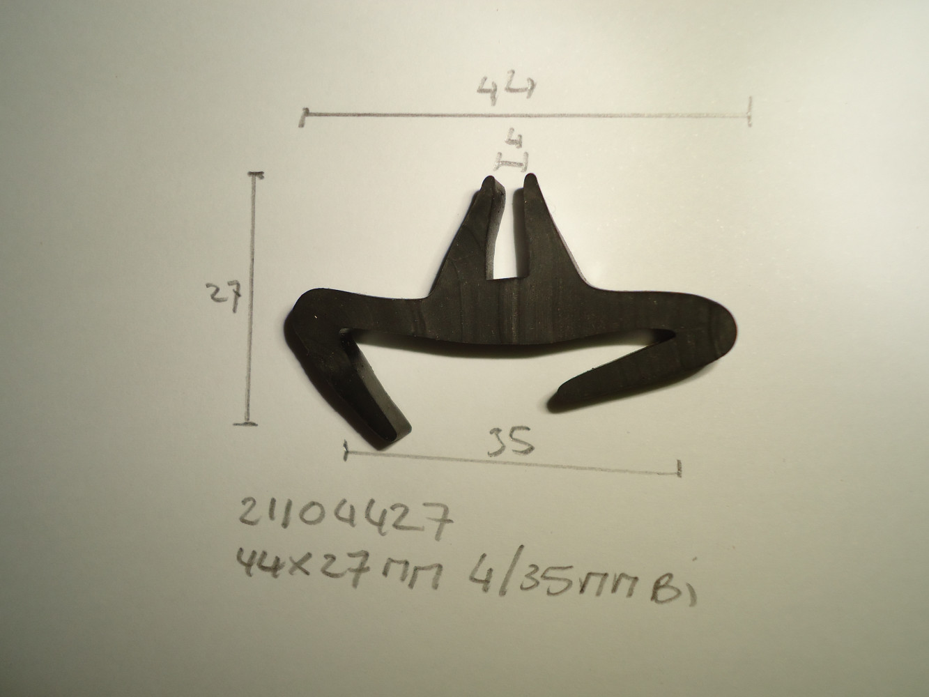 Raamrubber 44x27mm 4/35mm bi - Dsc03731 - 21104427