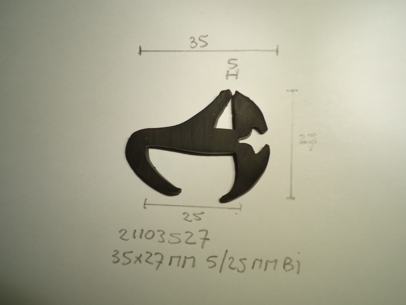 Raamrubber 35x27mm 5/25mm bi - Dsc03735 - 21103527