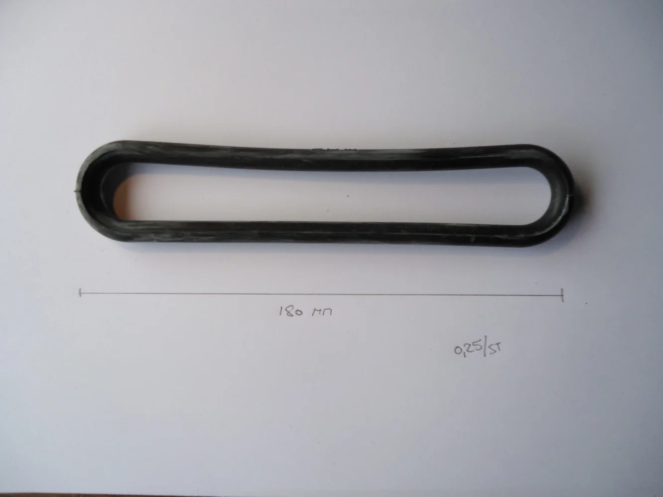 Spanrubber 180mm 8mm&Oslash; - Dsc03825 - 85001808