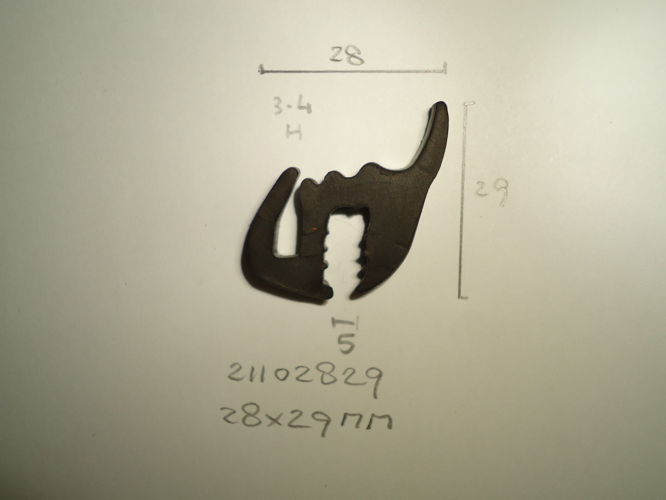 Raamrubber 28x29mm 3-4 -5mm binnen - Dsc04114 - 21102829