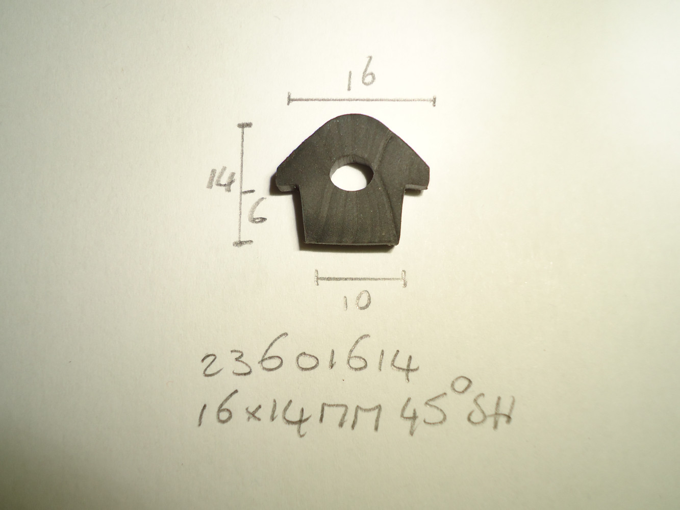 Stootrubber 17x14mm 45&ordm; sh - Dsc04420 - 23601614-45