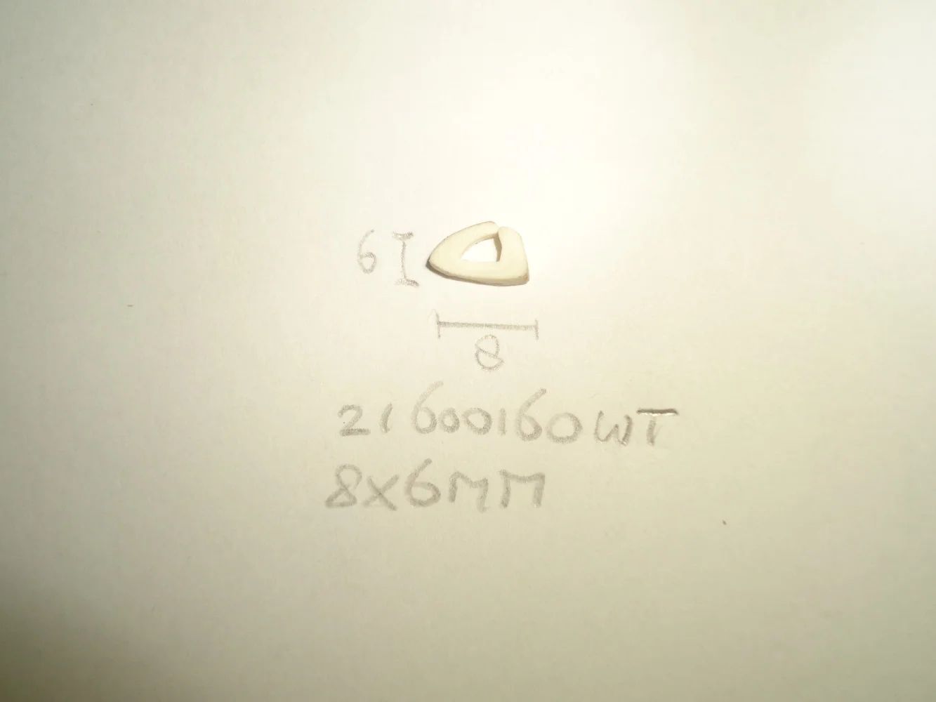 Onderlegbies 8x6mm wit - Dsc04619 - 21600160WT