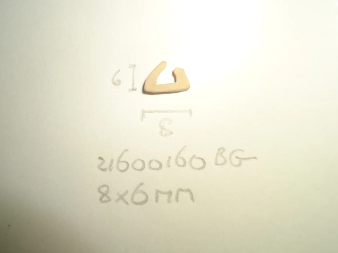 Onderlegbies 8x6mm beige - Dsc04639 - 21600160BG