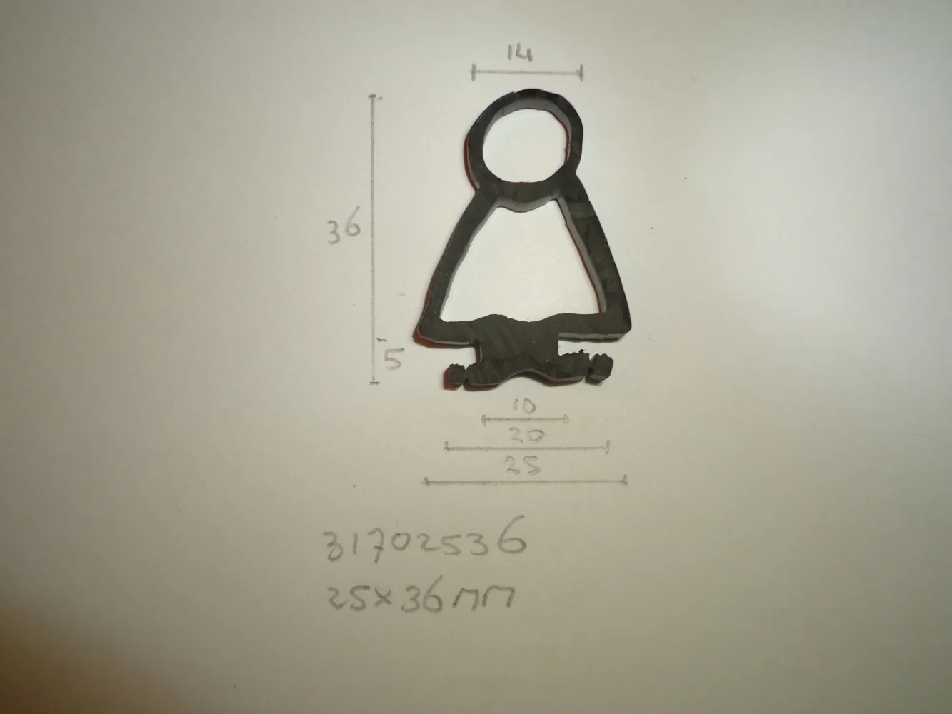 Overhead deurrubber 25x36mm - Dsc05181 - 31702536