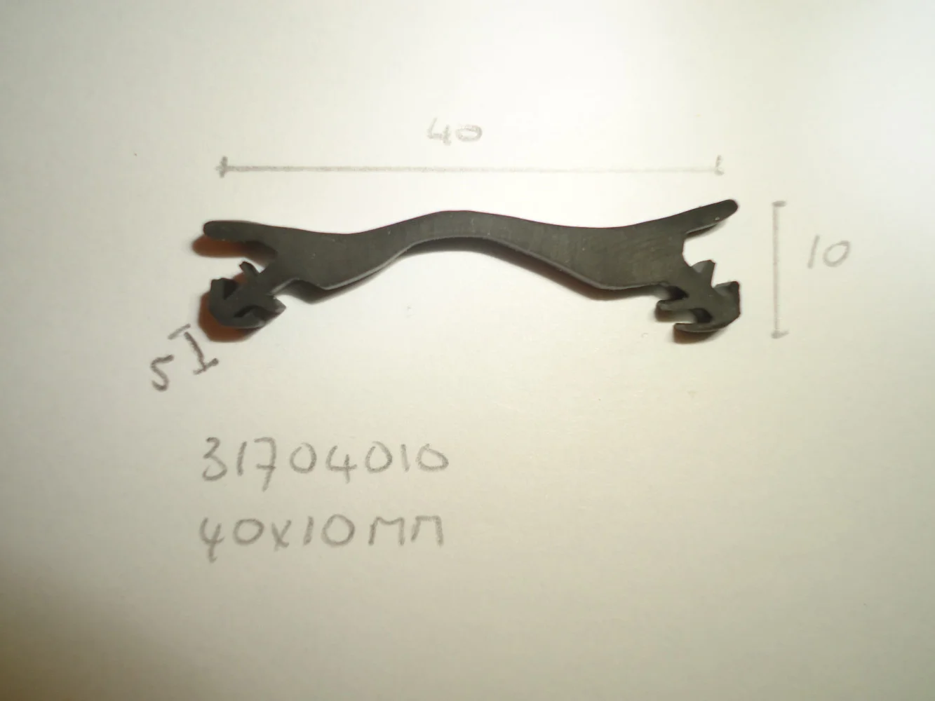Klapdeur rubber 40x10mm - Dsc05192 - 31704010