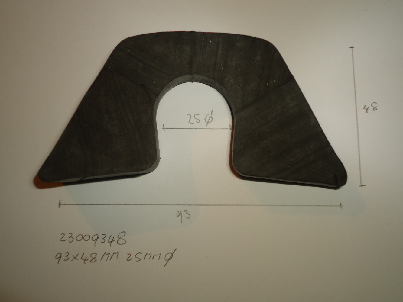 Stootrubber 93x48mm 25mm&Oslash; - Dsc05569 - 23009348