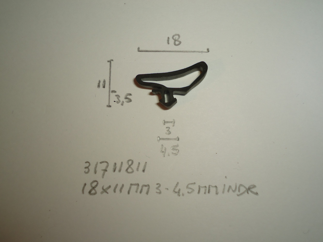 Kozijnrubber 18x11mm 3- 4.5mm indr - Dsc05929 - 31711811