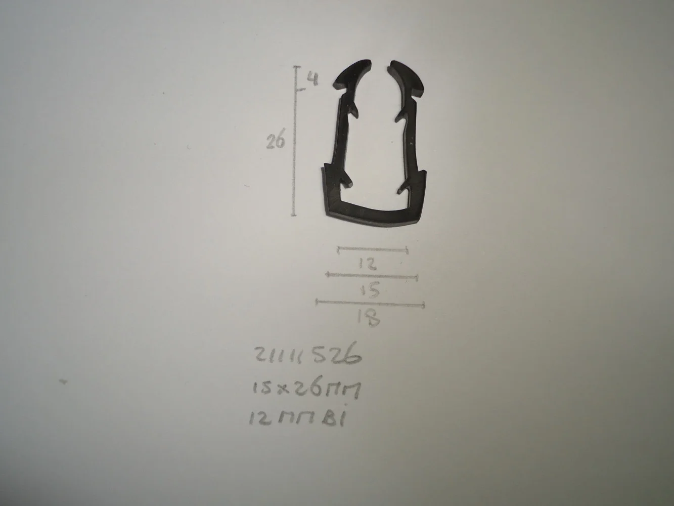 Beglazingsrubber 15x26mm 12mm bi - Dsc05977 - 21111526
