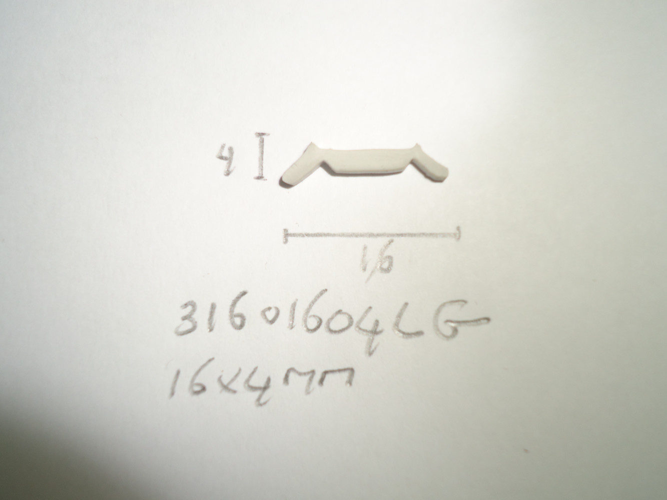 Inlegbies 16x4mm Eriba licht grijs - Dsc06003 - 31601604LG