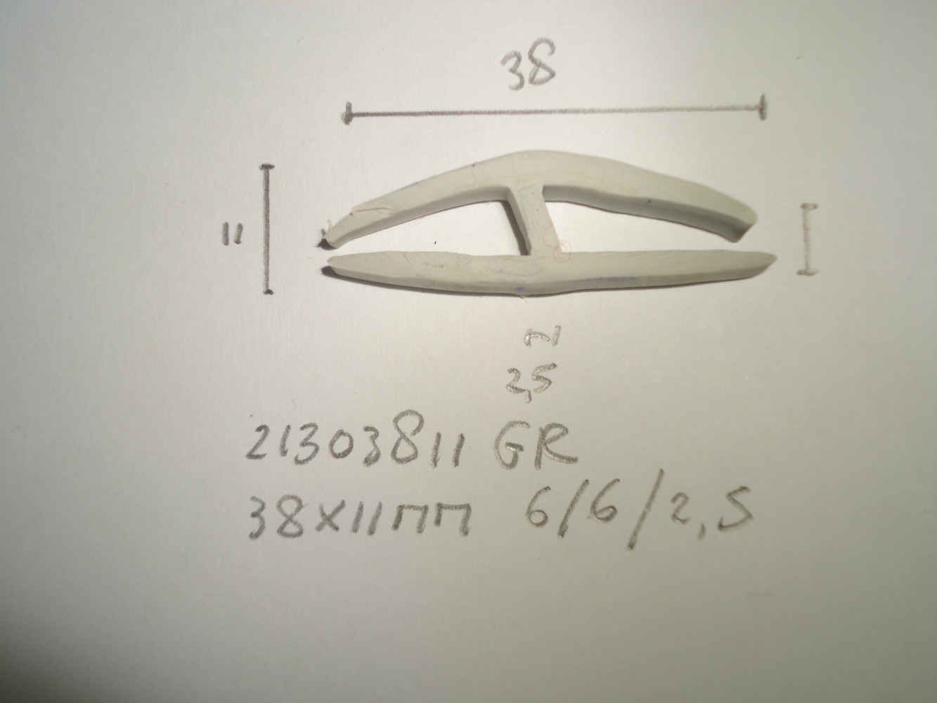 H- profiel 38x11mm 6/6/2.5 - Dsc06012 - 21303811GR