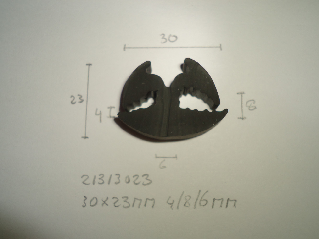 Raamrubber 30x23mm 4/8/6mm - Dsc06167 - 21313023