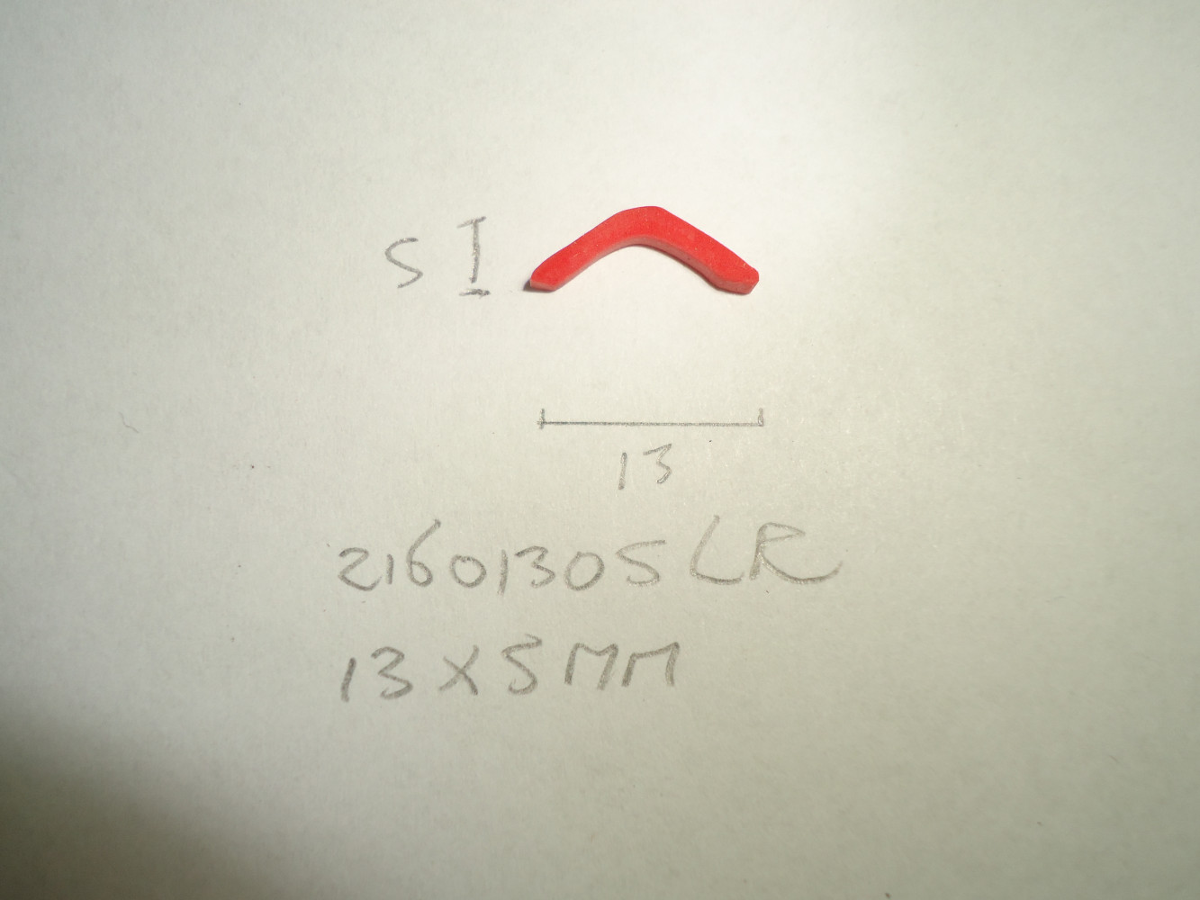 Inlegbies 13x5mm l rood - Dsc06239 - 21601305LR