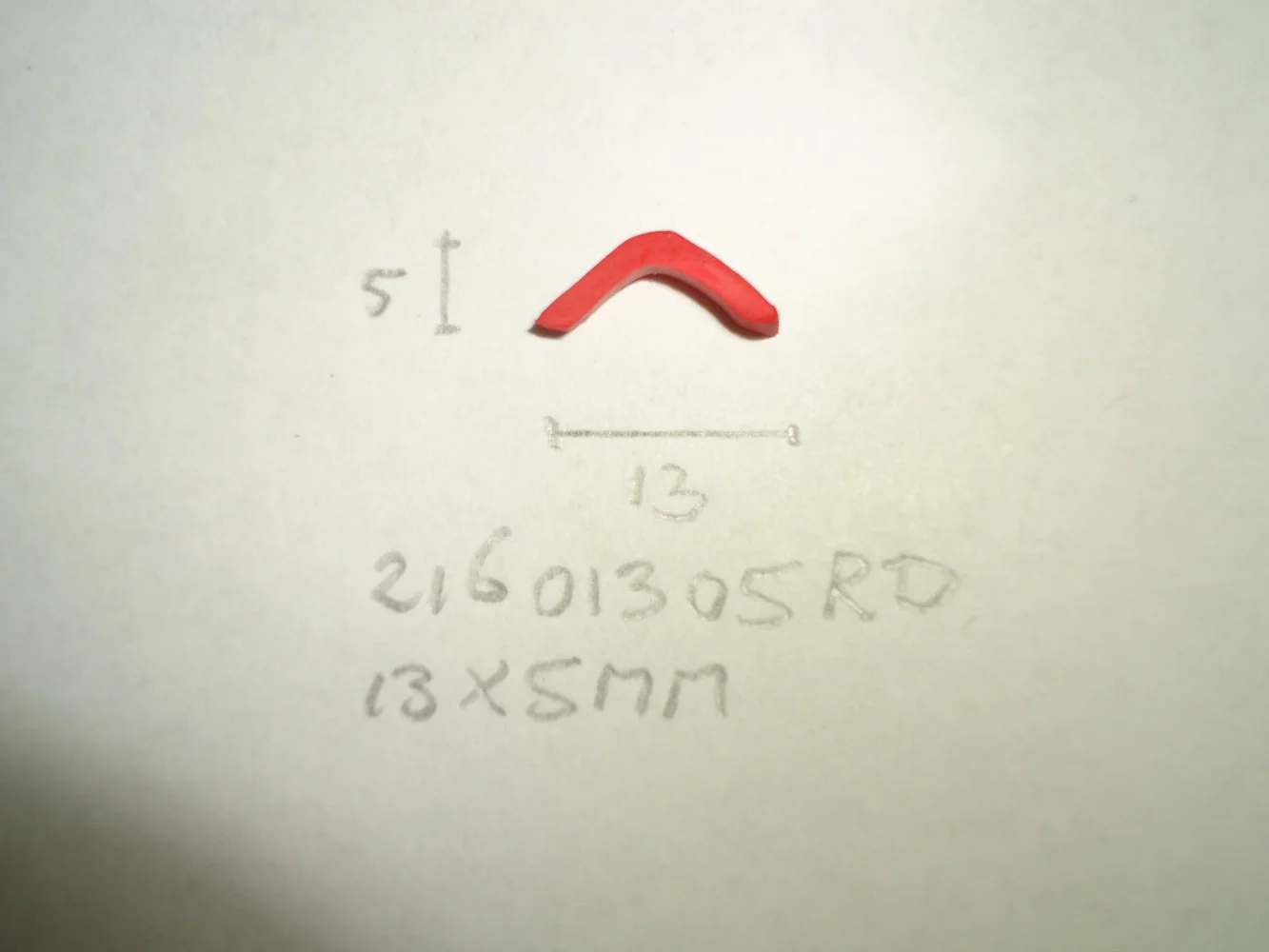 Inlegbies 13x5mm rood - Dsc06242 - 21601305RD
