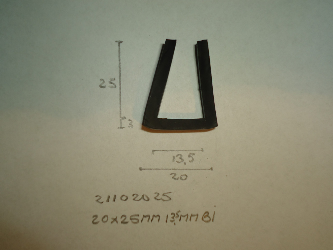 U- profiel 20x25mm 13.5mm bi - Dsc06623 - 21102025