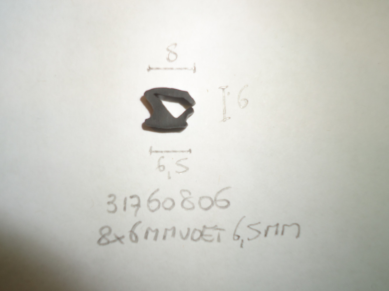 Kozijnrubber 8x6mm voet 6.5mm - Dsc06981 - 31760806