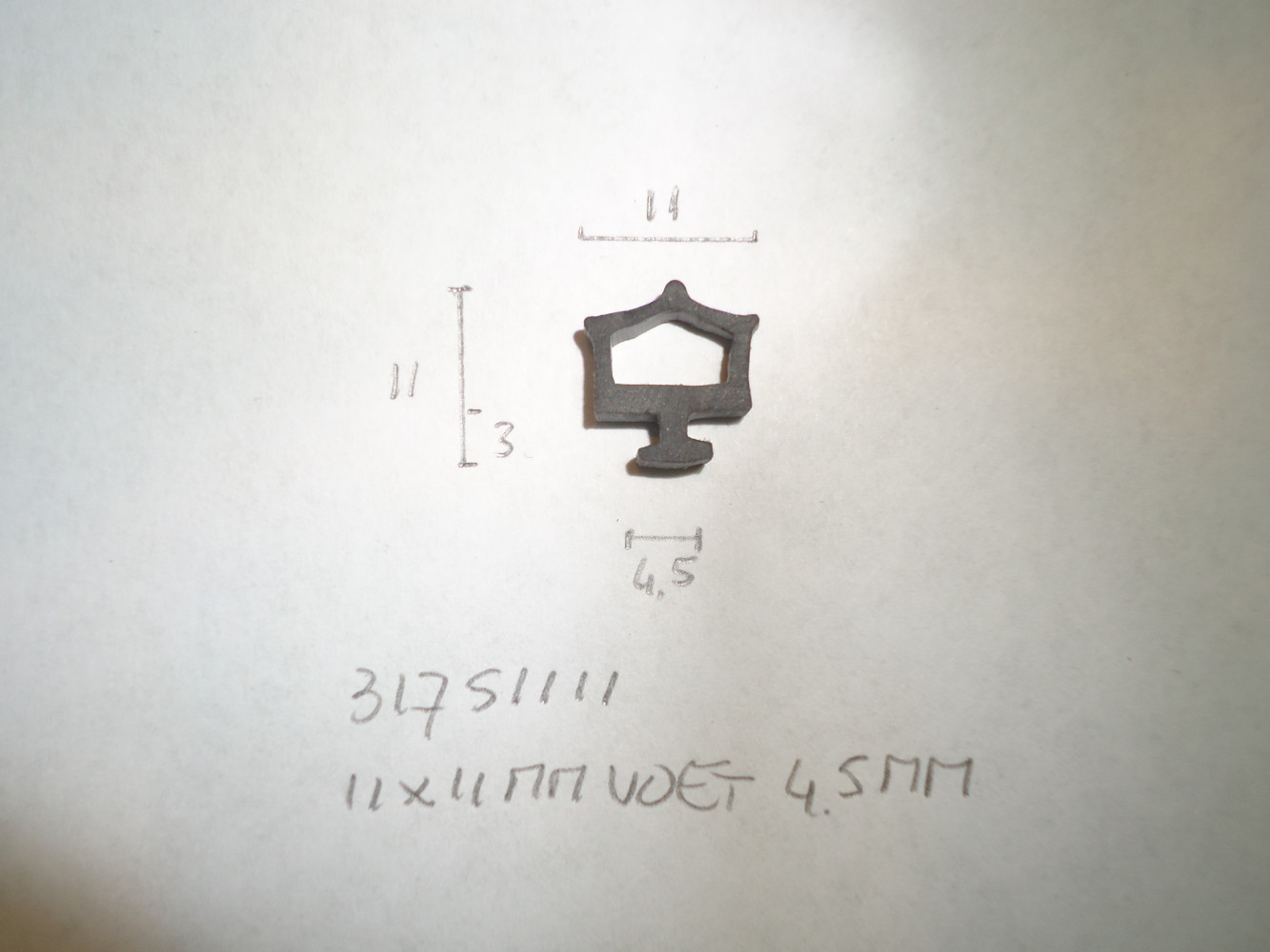 Kozijnprofiel 11x11mm voet 4.5mm - Dsc07241 - 31751111