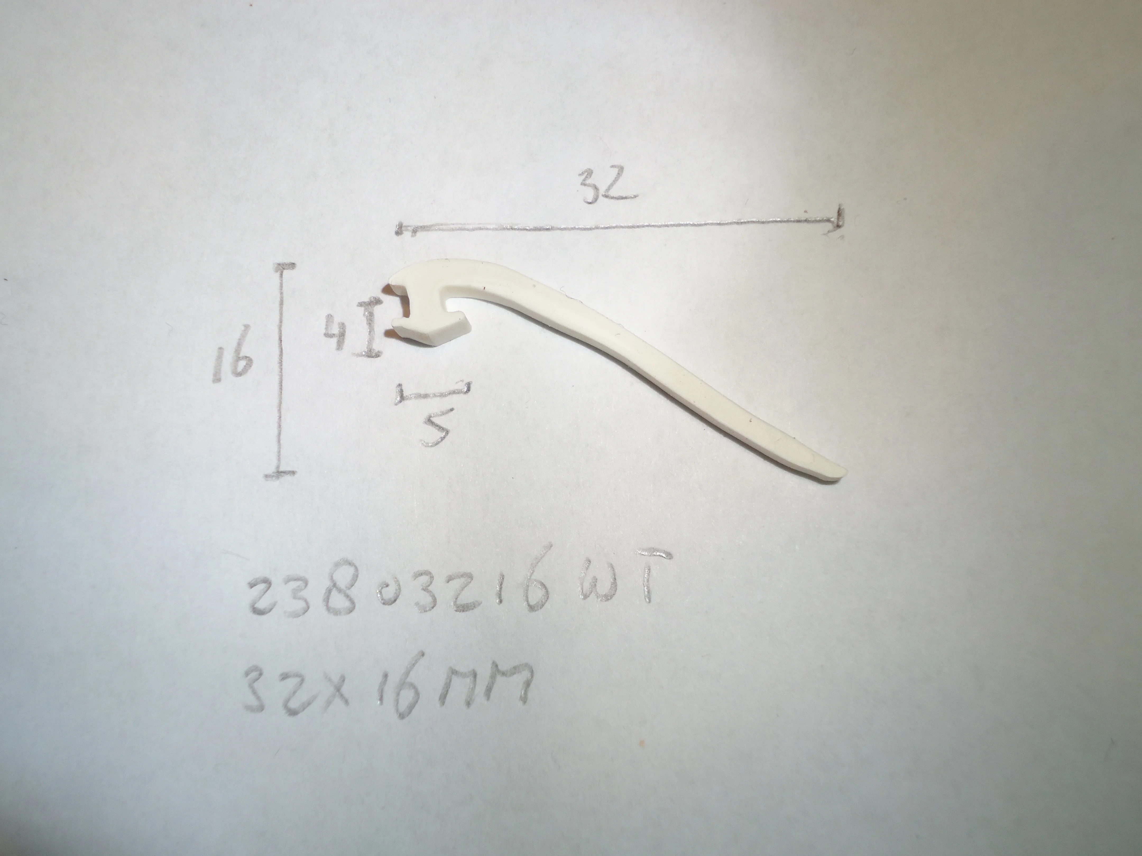 Afwerkrubber 32x16mm - Dsc07712 - 23803216WT