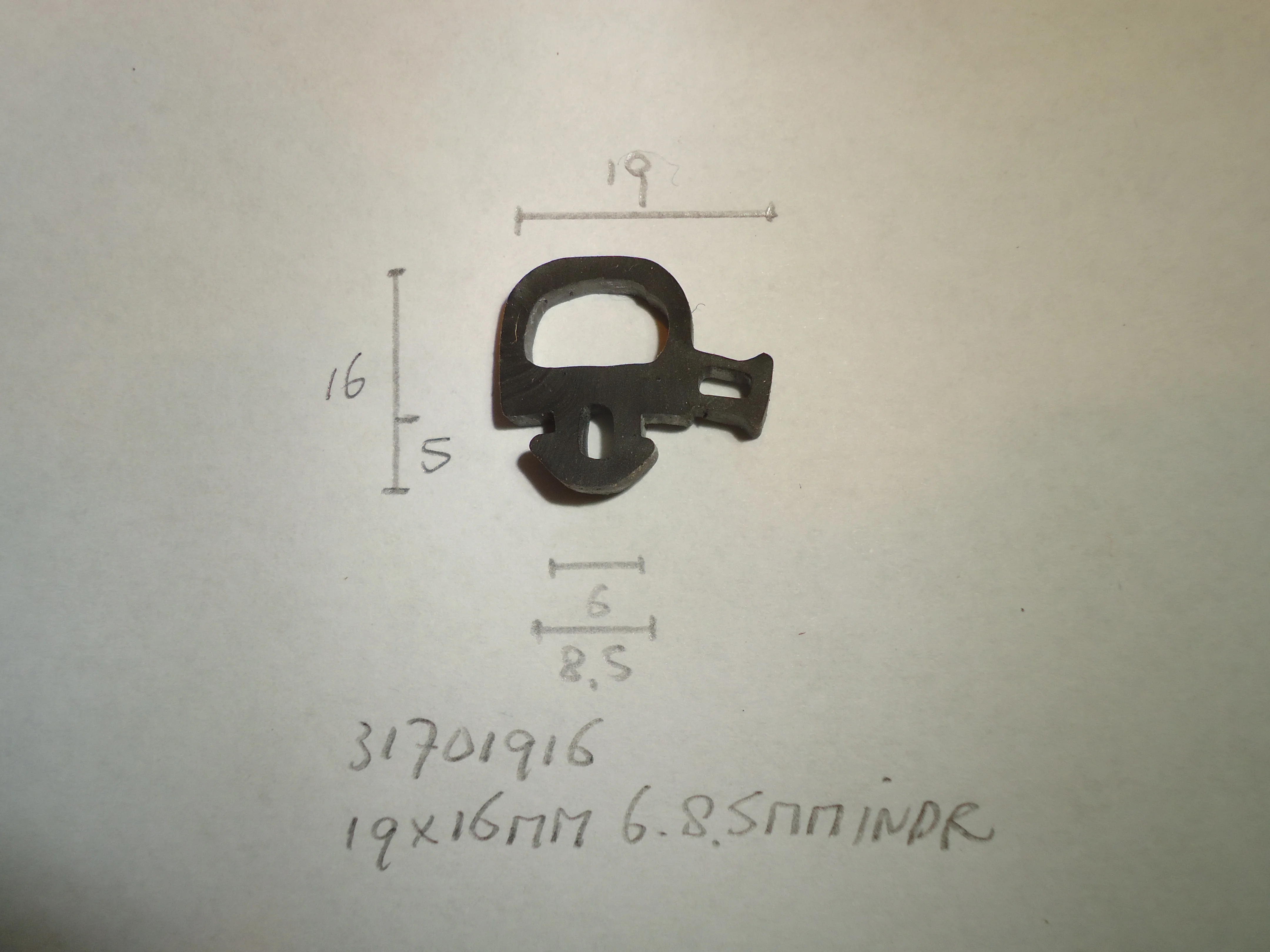 Kozijnrubber 19x16mm 6- 8.5mm indr - Dsc07758 1 - 31701916