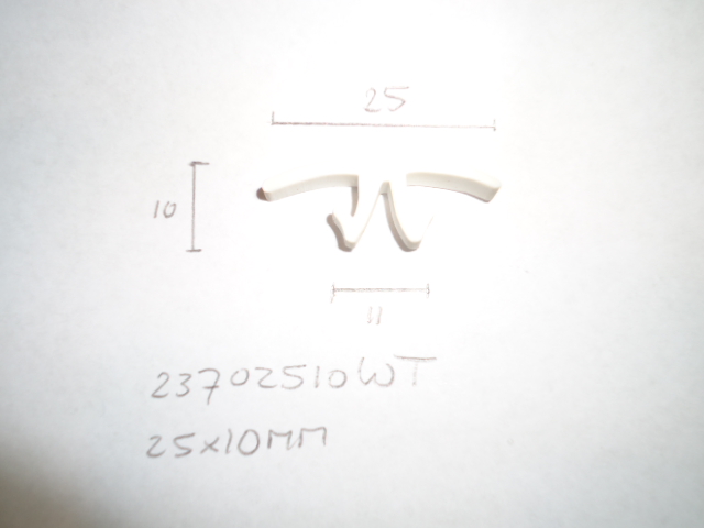 Stootrand 25x10mm - Dsc08147 1 - 23702510WT