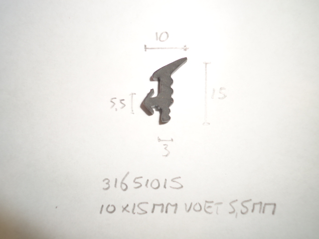 Kozijnrubber 10x15mm voet 5.5mm - Dsc08167 - 31651015