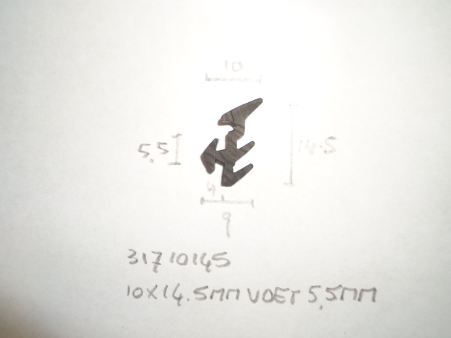 Kozijnrubber 10x14.5mm voet 5.5mm - Dsc08198 1 - 31710145