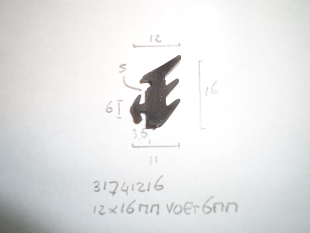 Kozijnrubber 12x16mm voet 6mm - Dsc08229 1 - 31741216