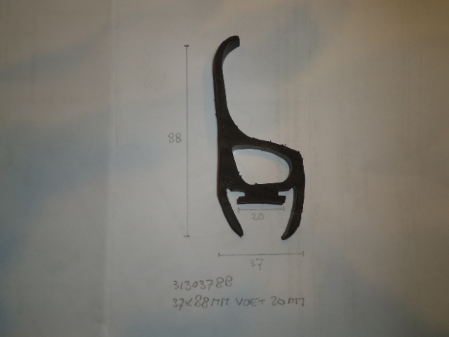 Busrubber 37x88mm voet 20mm - Dsc09048 - 31303788