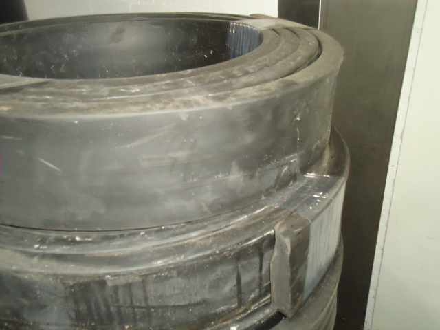Rubber beschermstrook 5000x120x25mm - Dsc09356 1 - 50001250
