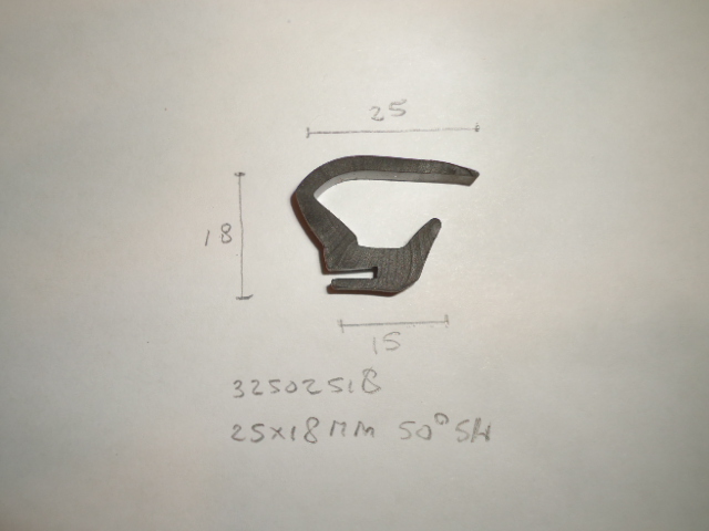 Mosrubber deurrubber 25x18mm Alfa - Dsc09371 - 32502518